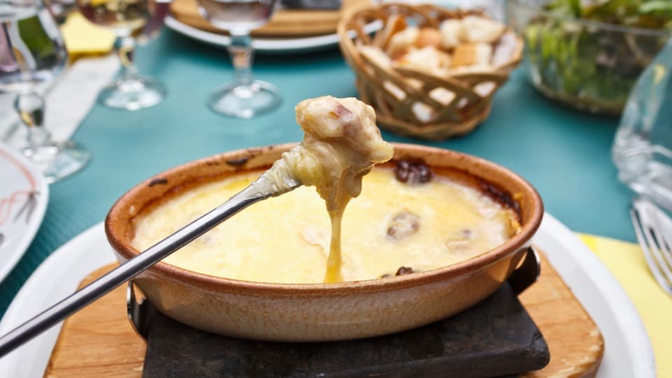 Swiss Specialties - Swiss Cheese Fondue Set