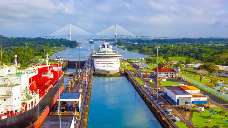 Der Panamakanal: eine der Besonderheiten in Panama